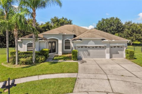 House in Orlando, Florida 4 bedrooms, 277.68 sq.m. № 2366602