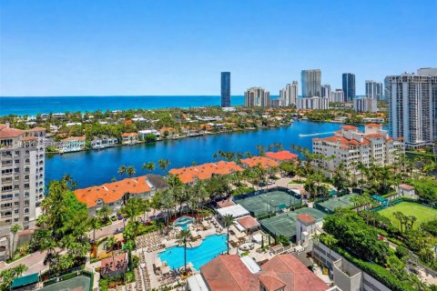 Condo in Aventura, Florida, 6 bedrooms  № 2397383 - photo 6
