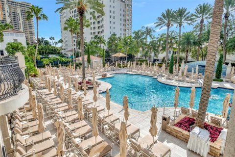 Condo in Aventura, Florida, 6 bedrooms  № 2397383 - photo 12