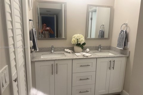 Condominio en alquiler en Weston, Florida, 2 dormitorios, 114.36 m2 № 2084039 - foto 3