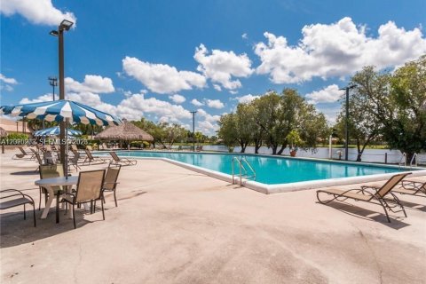 Condominio en alquiler en Weston, Florida, 2 dormitorios, 114.36 m2 № 2084039 - foto 22