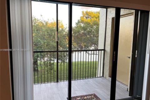 Condominio en alquiler en Weston, Florida, 2 dormitorios, 114.36 m2 № 2084039 - foto 11