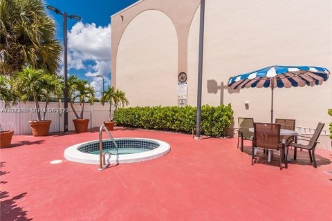 Condominio en alquiler en Weston, Florida, 2 dormitorios, 114.36 m2 № 2084039 - foto 21