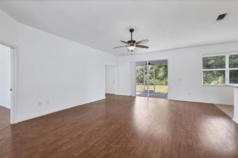 Villa ou maison à vendre à North Port, Floride: 3 chambres, 165.09 m2 № 1886071 - photo 7