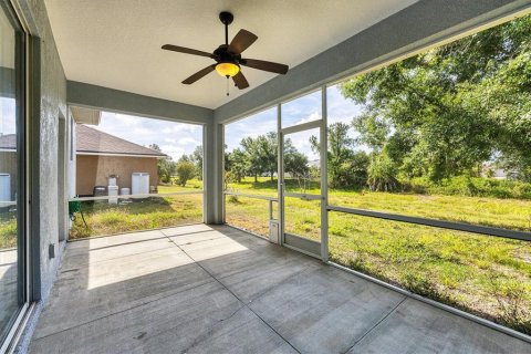 Villa ou maison à vendre à North Port, Floride: 3 chambres, 165.09 m2 № 1886071 - photo 25