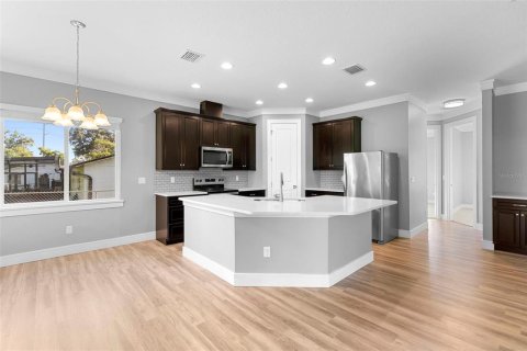 House in Longwood, Florida 3 bedrooms, 149.29 sq.m. № 1835369 - photo 9