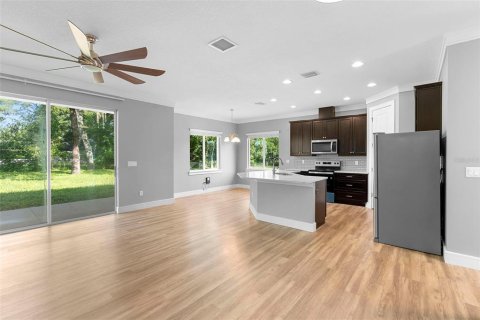 House in Longwood, Florida 3 bedrooms, 149.29 sq.m. № 1835369 - photo 11