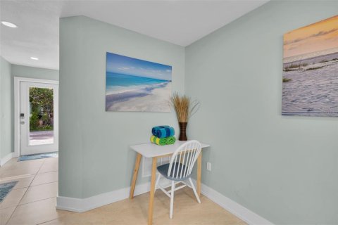 Condo in Longboat Key, Florida, 2 bedrooms  № 2318775 - photo 15