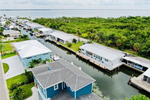 Condo in Longboat Key, Florida, 2 bedrooms  № 2318775 - photo 5