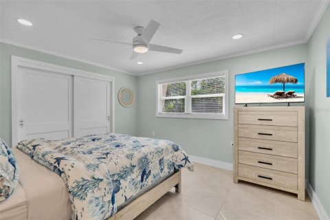 Condo in Longboat Key, Florida, 2 bedrooms  № 2318775 - photo 21