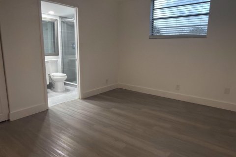 Condo in Margate, Florida, 2 bedrooms  № 2083302 - photo 16
