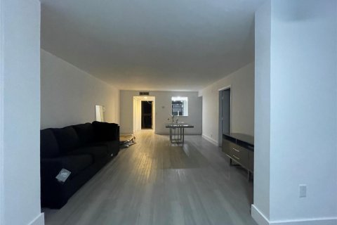 Condo in Margate, Florida, 2 bedrooms  № 2083302 - photo 3
