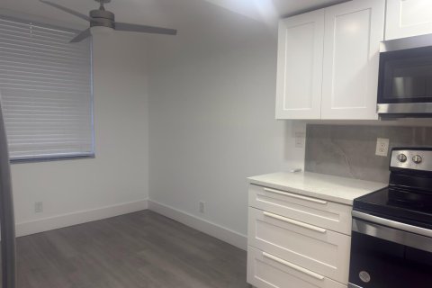 Condo in Margate, Florida, 2 bedrooms  № 2083302 - photo 6