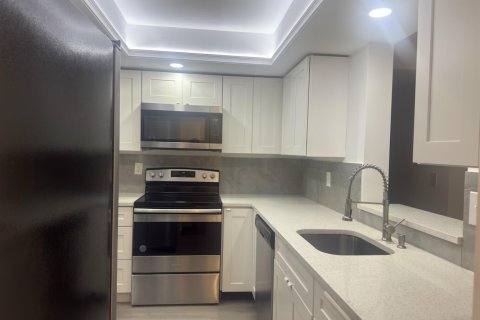 Condo in Margate, Florida, 2 bedrooms  № 2083302 - photo 8