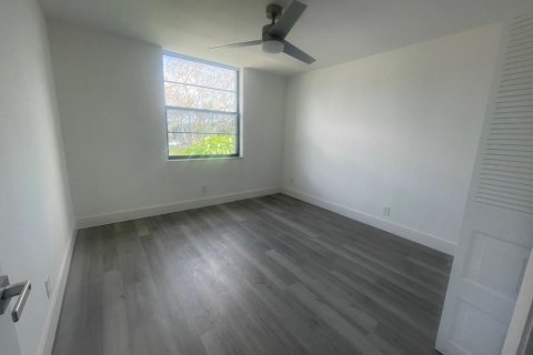 Condo in Margate, Florida, 2 bedrooms  № 2083302 - photo 21
