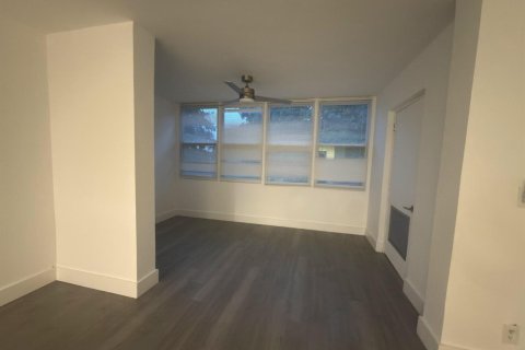 Condo in Margate, Florida, 2 bedrooms  № 2083302 - photo 10