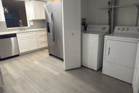 Condo in Margate, Florida, 2 bedrooms  № 2083302 - photo 7