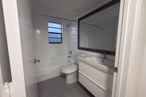 Condo in Margate, Florida, 2 bedrooms  № 2083302 - photo 22