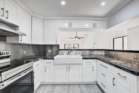 Купить кондоминиум в Санрайз, Флорида 3 спальни, 153.29м2, № 1895885 - фото 4