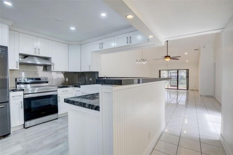 Купить кондоминиум в Санрайз, Флорида 3 спальни, 153.29м2, № 1895885 - фото 6