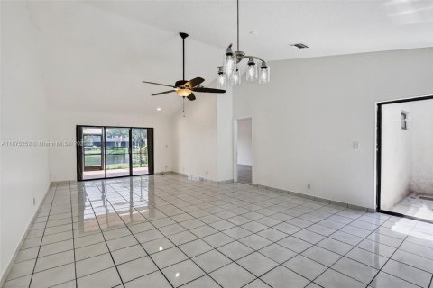 Купить кондоминиум в Санрайз, Флорида 3 спальни, 153.29м2, № 1895885 - фото 9