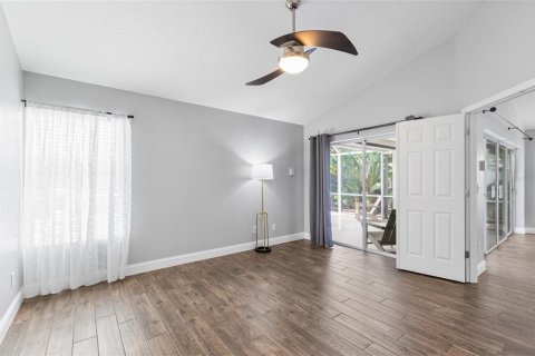 House in Tarpon Springs, Florida 3 bedrooms, 151.06 sq.m. № 2337282 - photo 21