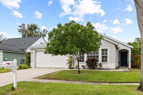 House in Tarpon Springs, Florida 3 bedrooms, 151.06 sq.m. № 2337282 - photo 2