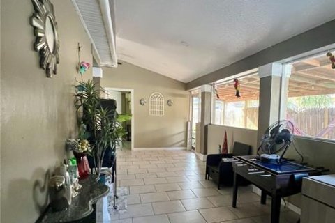 Casa en venta en Tampa, Florida, 3 dormitorios, 137.5 m2 № 2115530 - foto 12