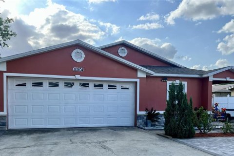 Casa en venta en Tampa, Florida, 3 dormitorios, 137.5 m2 № 2115530 - foto 2