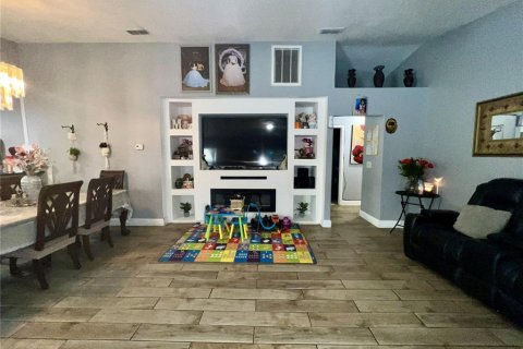 Casa en venta en Tampa, Florida, 3 dormitorios, 137.5 m2 № 2115530 - foto 5