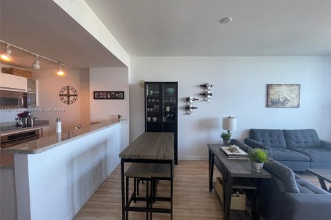 Copropriété à louer à Miami, Floride: 1 chambre, 70.7 m2 № 2076671 - photo 7