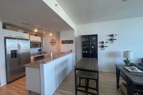 Copropriété à louer à Miami, Floride: 1 chambre, 70.7 m2 № 2076671 - photo 4