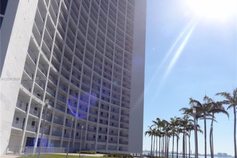Copropriété à louer à Miami, Floride: 1 chambre, 70.7 m2 № 2076671 - photo 29