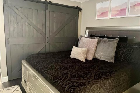 Condo in Palm Harbor, Florida, 1 bedroom № 2108005 - photo 7