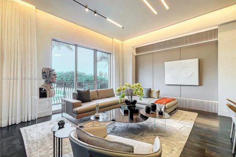 Condo in Hollywood, Florida, 2 bedrooms  № 1992902 - photo 13