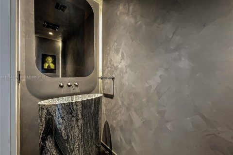 Condo in Hollywood, Florida, 2 bedrooms  № 1992902 - photo 7