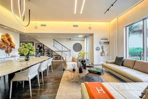 Condo in Hollywood, Florida, 2 bedrooms  № 1992902 - photo 1