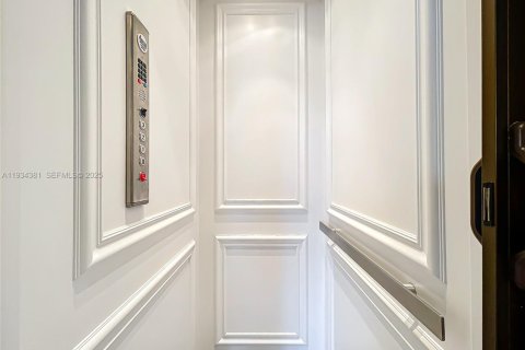 Condo in Hollywood, Florida, 2 bedrooms  № 1992902 - photo 6