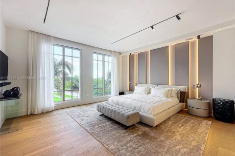 Condo in Hollywood, Florida, 2 bedrooms  № 1992902 - photo 23