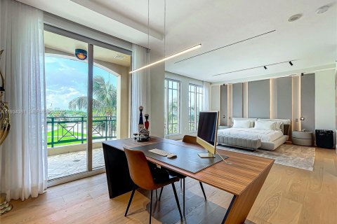 Condo in Hollywood, Florida, 2 bedrooms  № 1992902 - photo 29