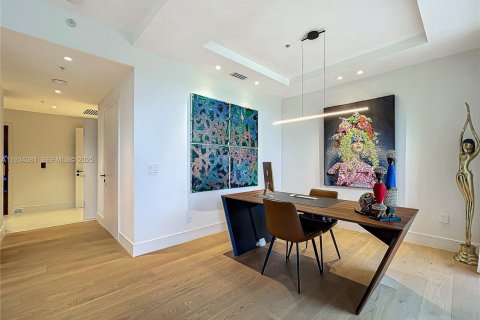 Condo in Hollywood, Florida, 2 bedrooms  № 1992902 - photo 27