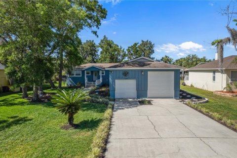 Casa en Homosassa, Florida 3 dormitorios, 232.81 m2 № 2386265