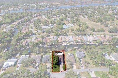 Casa en venta en Homosassa, Florida, 3 dormitorios, 232.81 m2 № 2386265 - foto 5