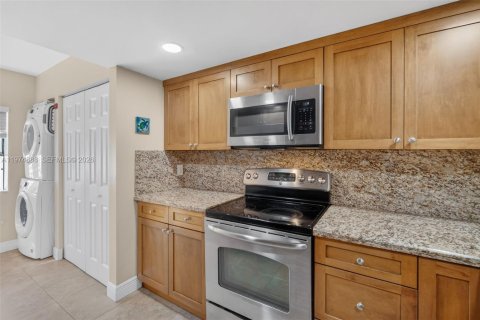 Adosado en venta en Davie, Florida, 2 dormitorios, 123.37 m2 № 2090357 - foto 9