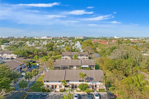 Adosado en venta en Davie, Florida, 2 dormitorios, 123.37 m2 № 2090357 - foto 4