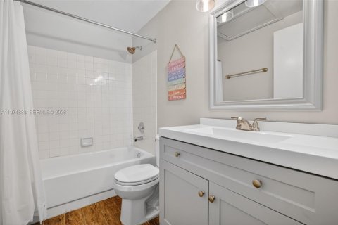 Adosado en venta en Davie, Florida, 2 dormitorios, 123.37 m2 № 2090357 - foto 28