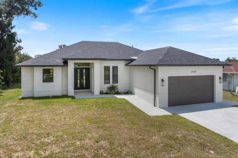 House in North Port, Florida 3 bedrooms, 184.41 sq.m. № 2103908