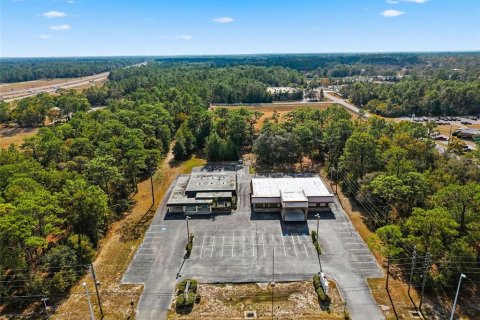 Immobilier commercial à Brooksville, Floride 720.36 m2 № 2330445