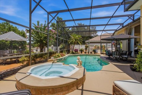 Villa ou maison à vendre à Apopka, Floride: 5 chambres, 303.42 m2 № 2195672 - photo 4