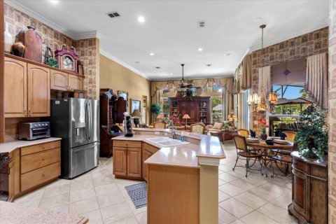 Villa ou maison à vendre à Apopka, Floride: 5 chambres, 303.42 m2 № 2195672 - photo 15